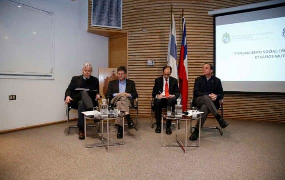 Presidente de USEC participa en conversatorio UC con economista Joseph Kaboski